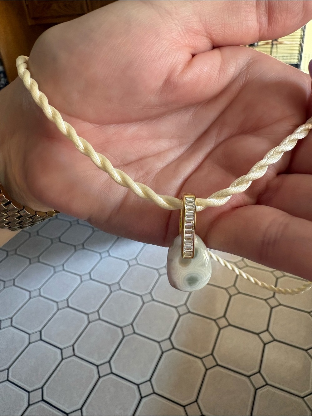 Elegant Melanie Auld Cream Rope Necklace with stone Drop Pendant